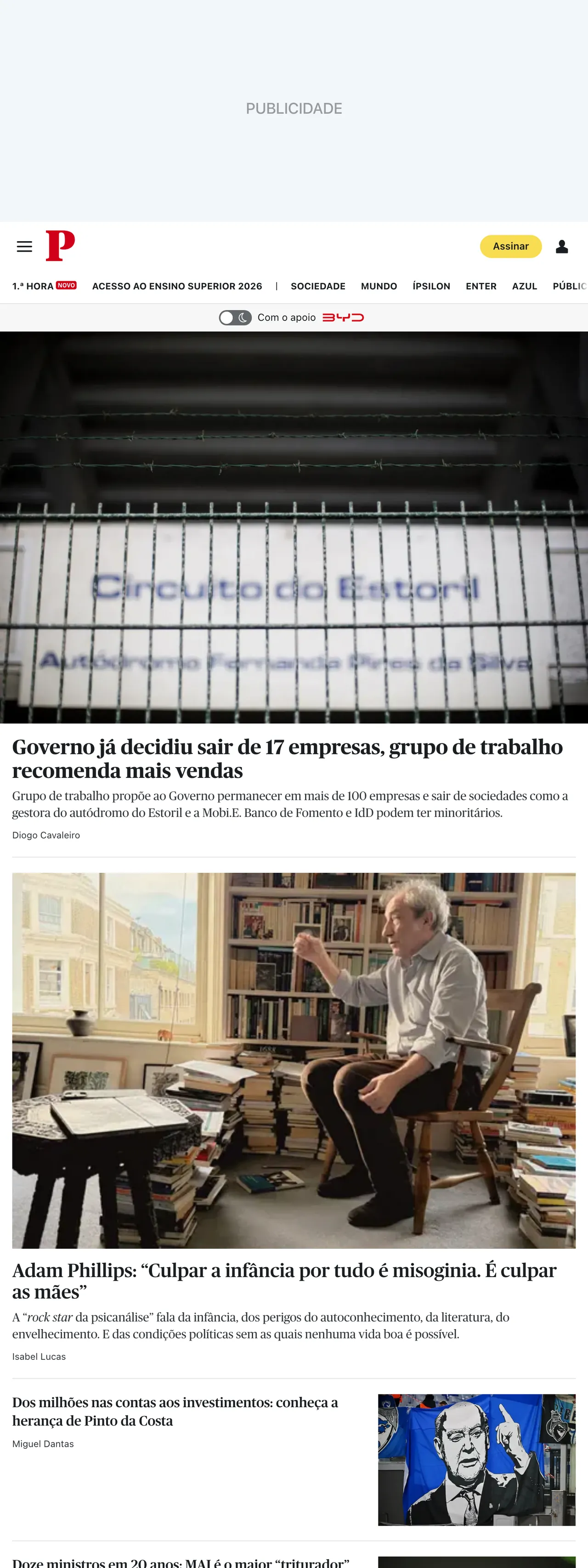 Screenshot of the Público front page