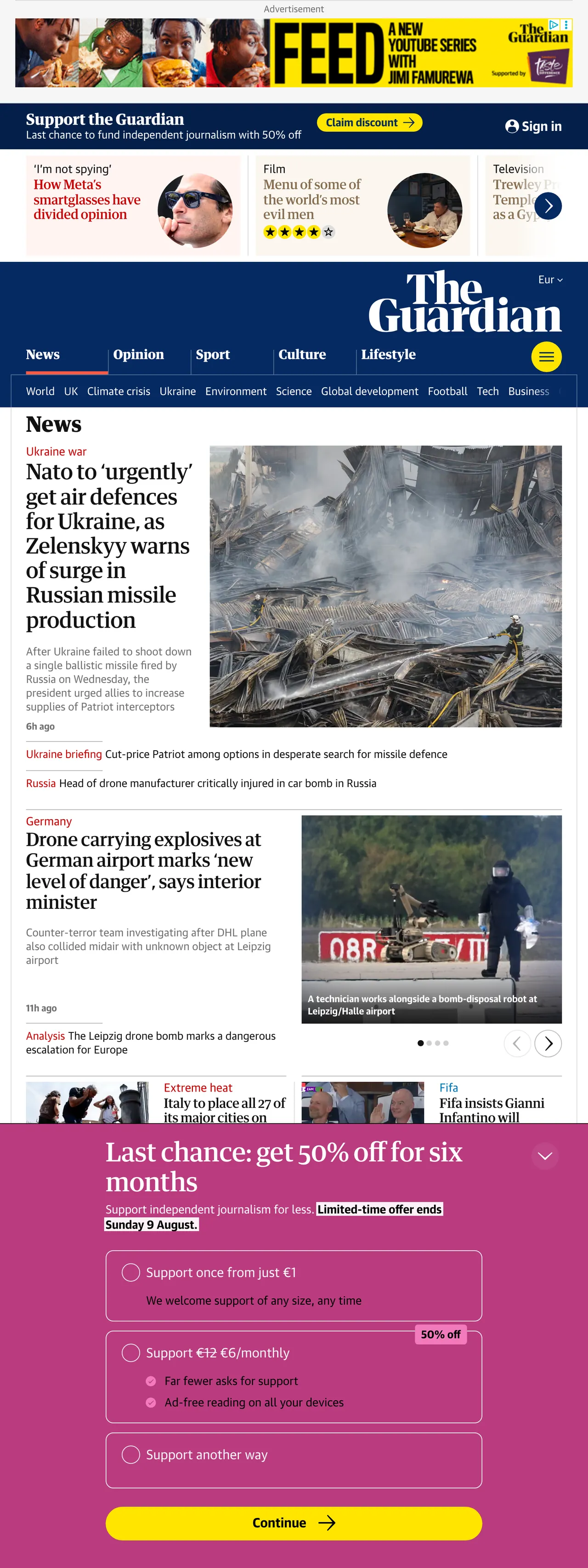 Screenshot of the The Guardian front page