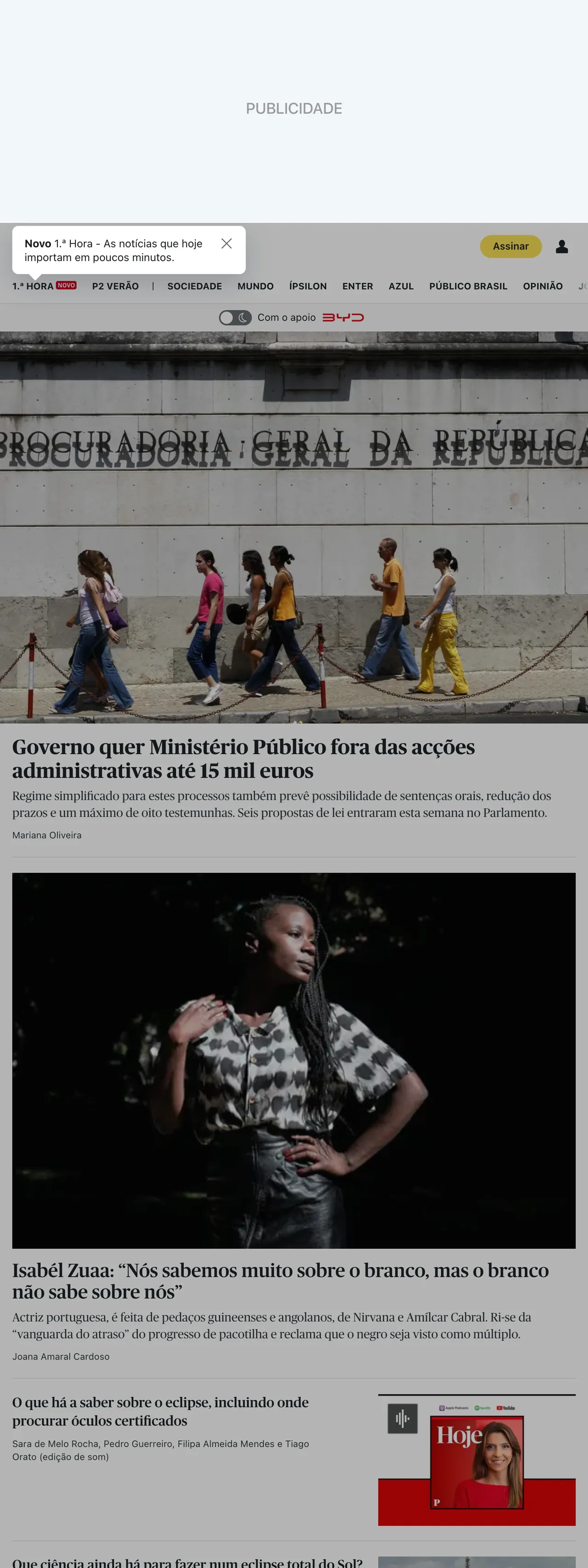 Screenshot of the Público front page