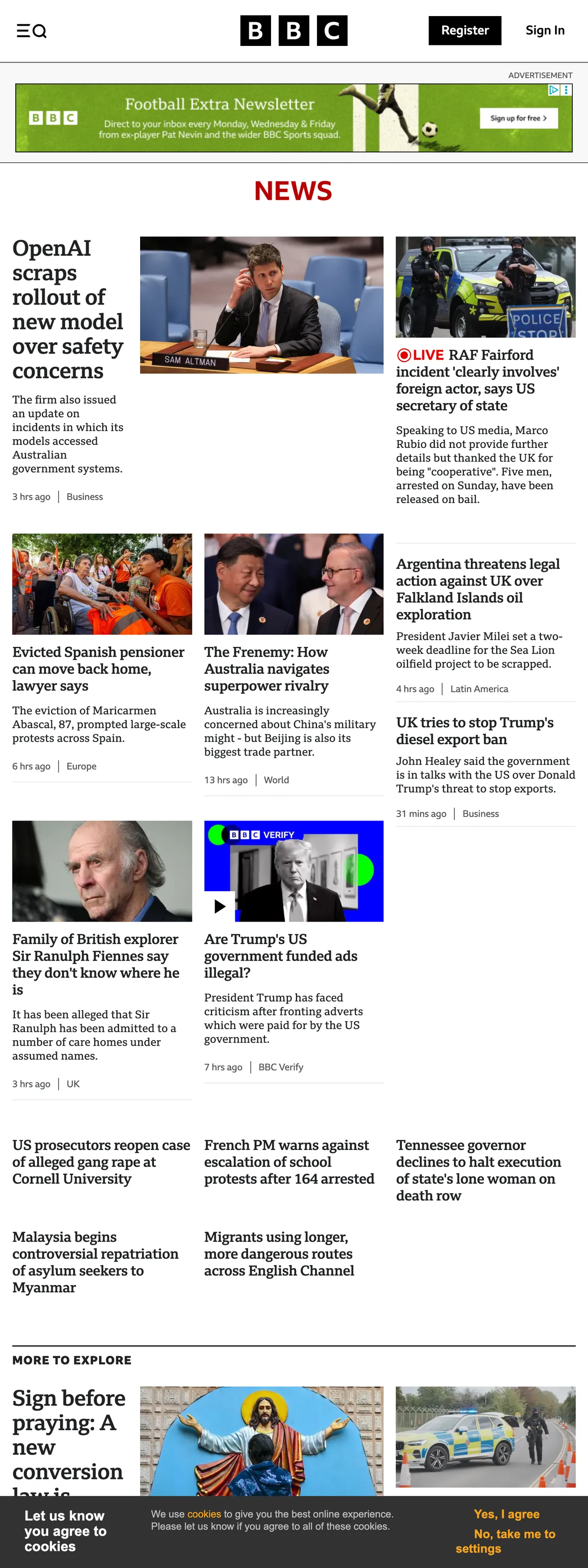Screenshot of the BBC News front page