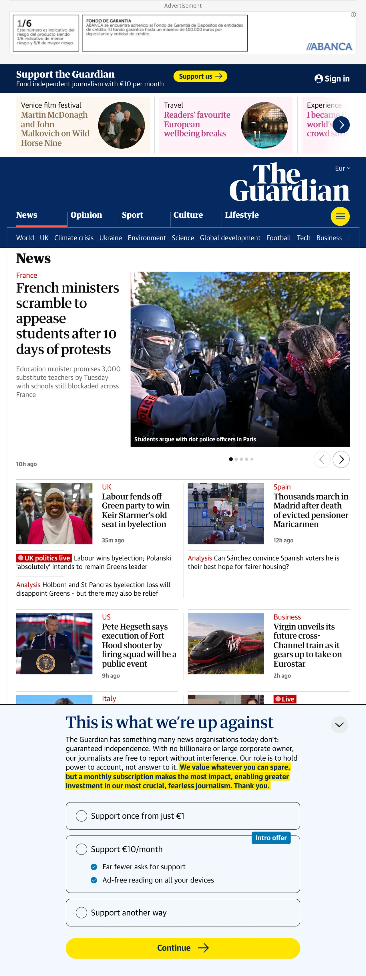 Screenshot of the The Guardian front page